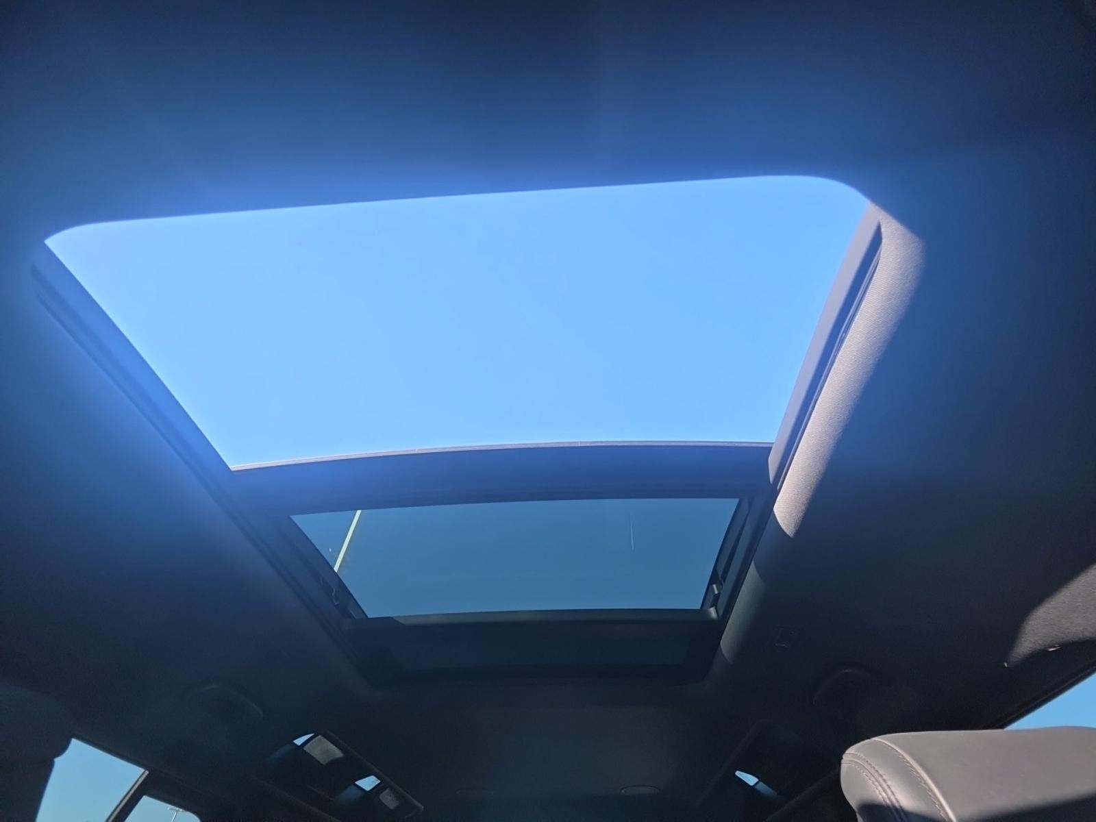 2023 Land Rover Defender 110 X-Dynamic SE AWD