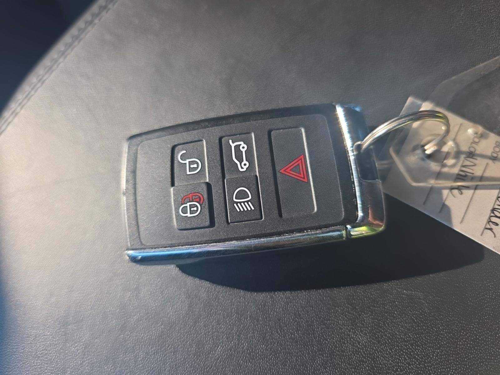 2023 Land Rover Defender 110 X-Dynamic SE AWD