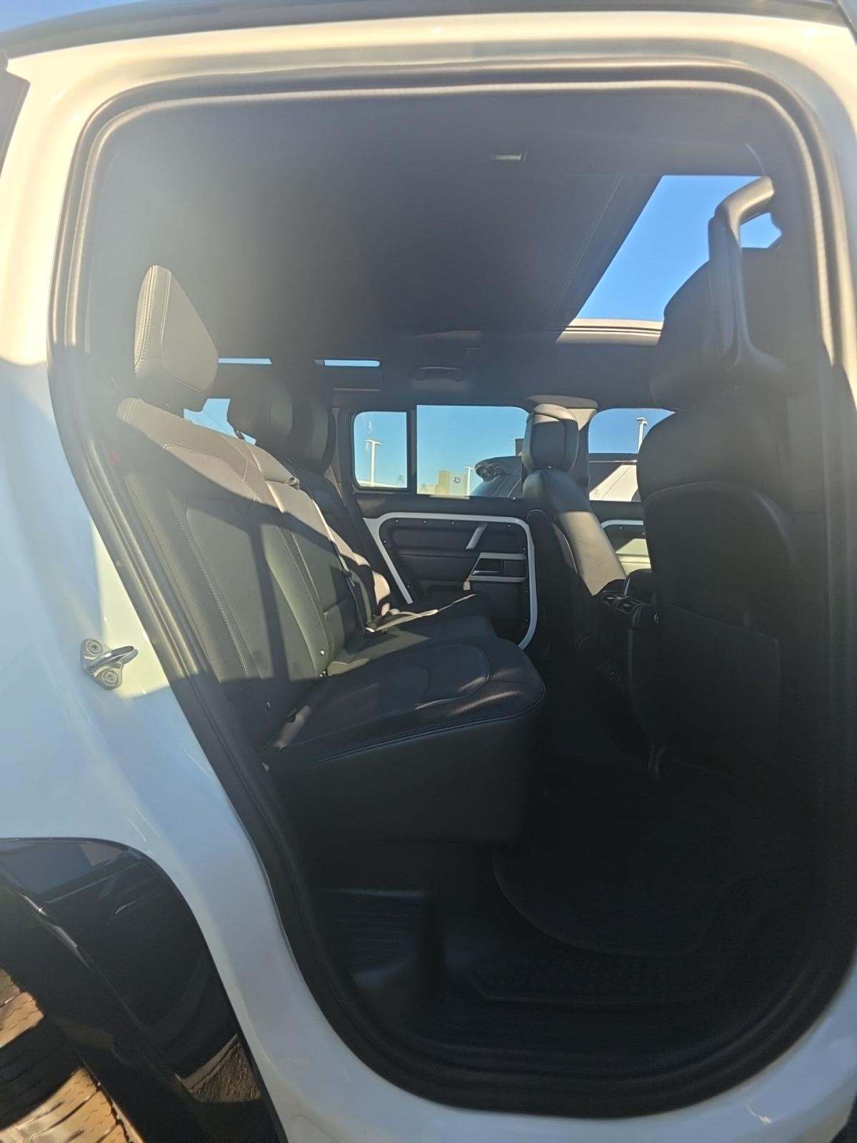 2023 Land Rover Defender 110 X-Dynamic SE AWD