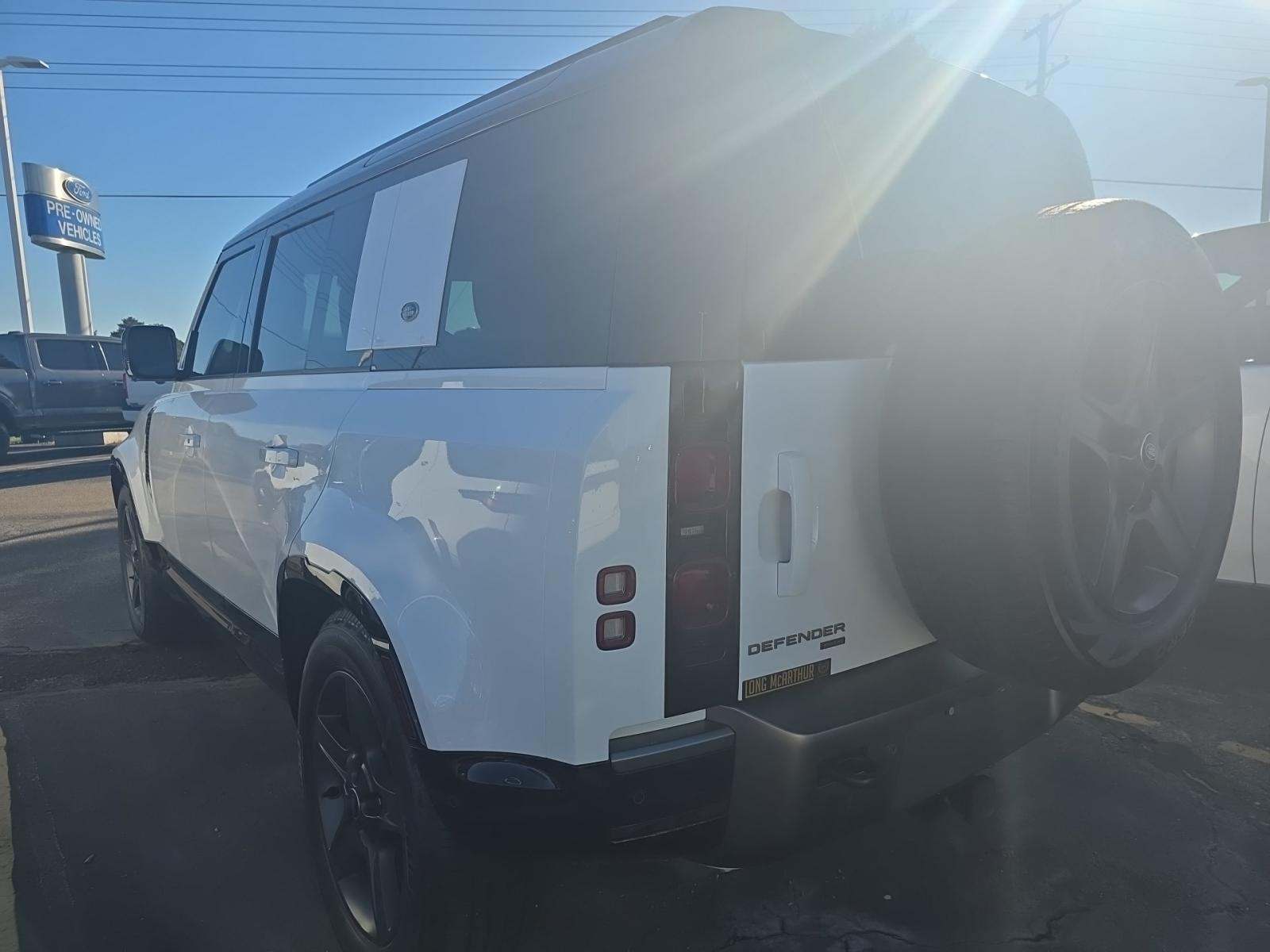 2023 Land Rover Defender 110 X-Dynamic SE AWD