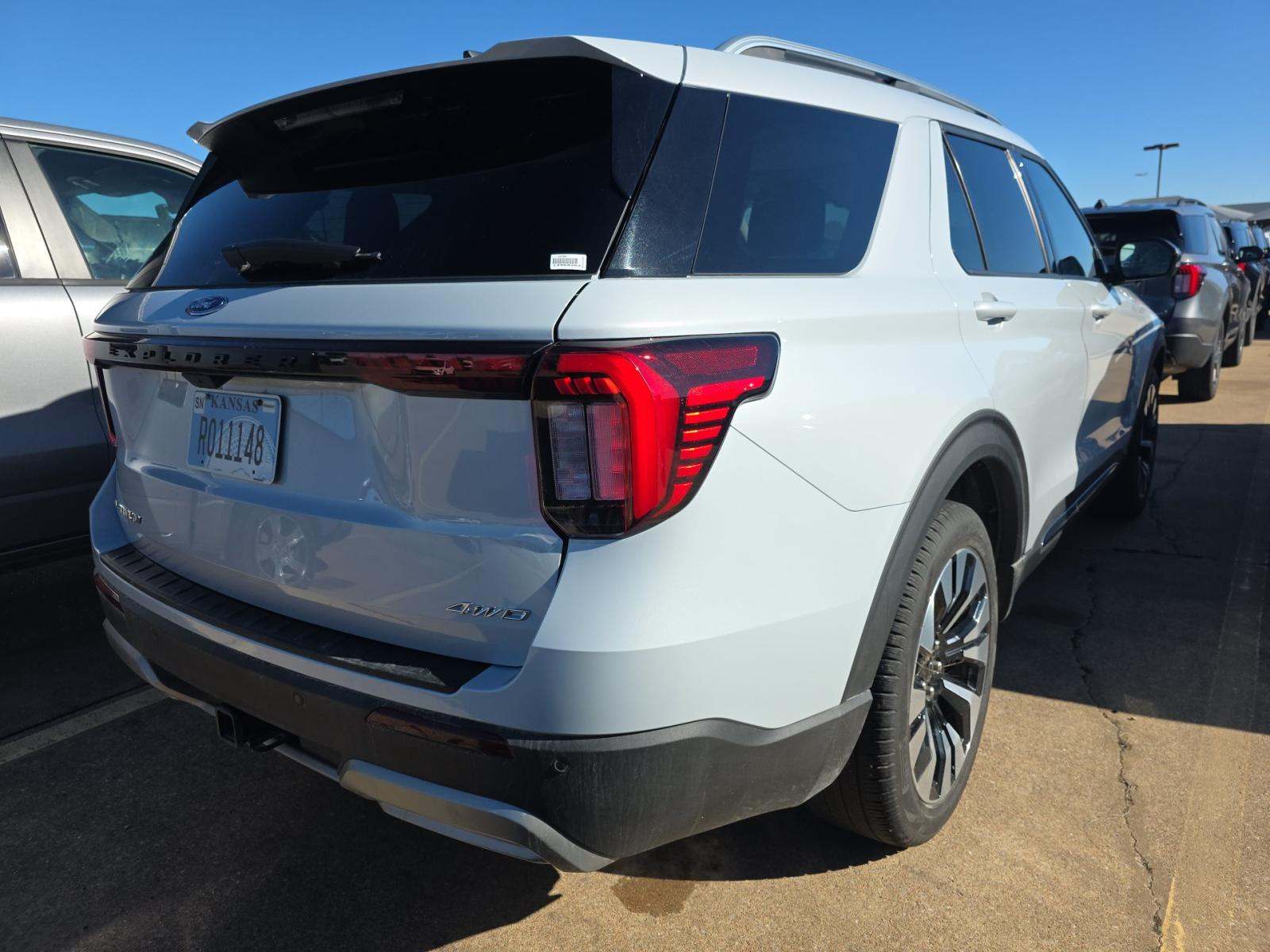 2025 Ford Explorer Platinum AWD