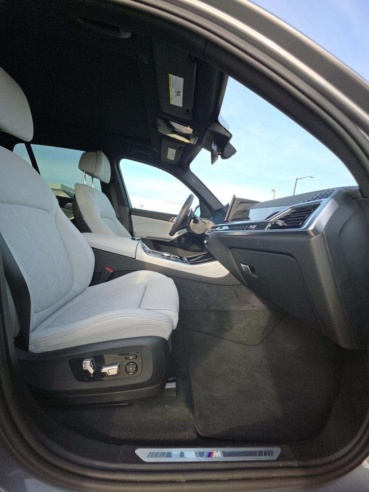 2025 BMW X5 xDrive50e AWD
