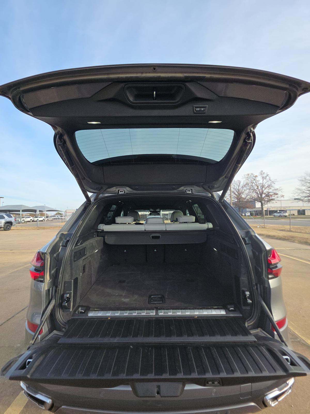 2025 BMW X5 xDrive50e AWD