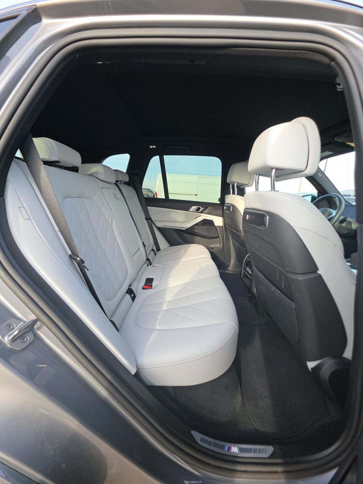 2025 BMW X5 xDrive50e AWD