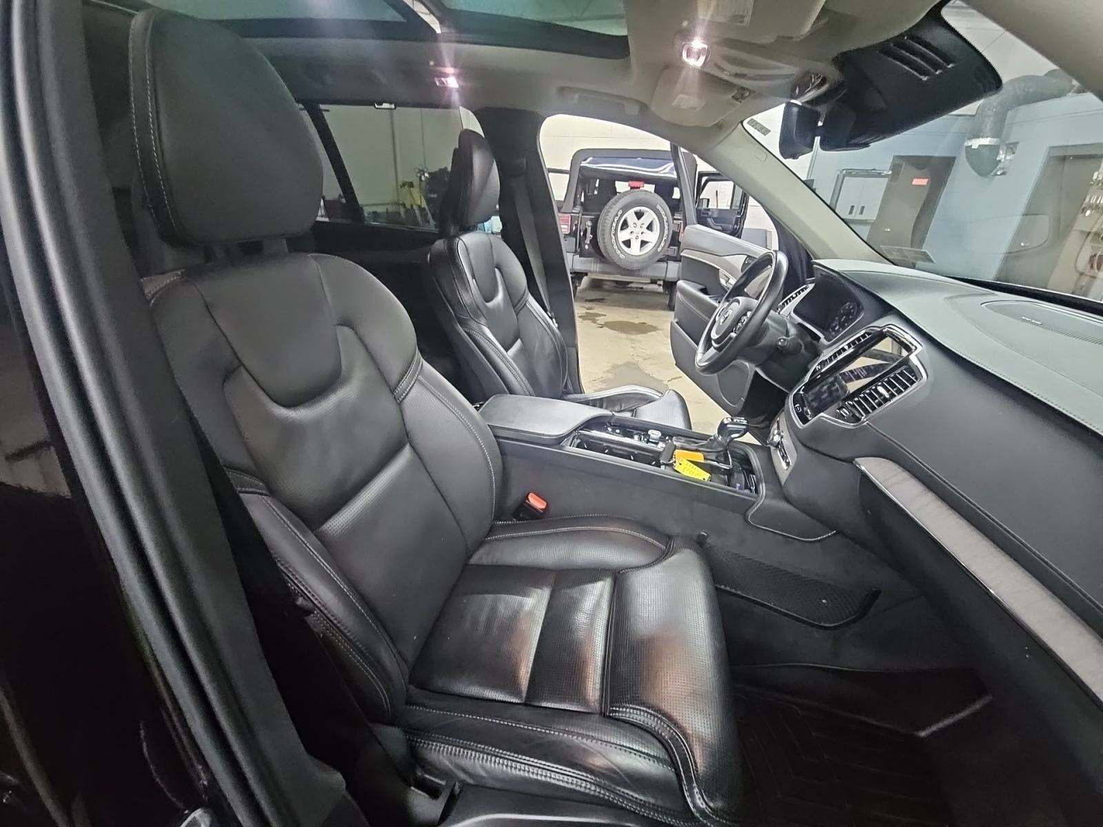 2021 Volvo XC90 T6 Inscription AWD