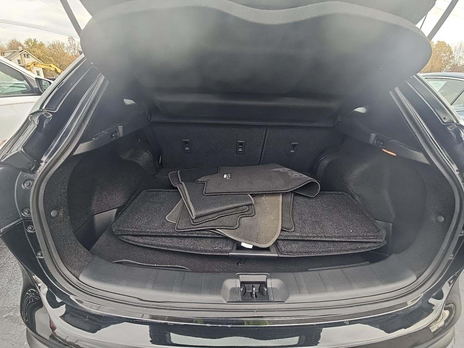 2022 Nissan Rogue Sport SL FWD