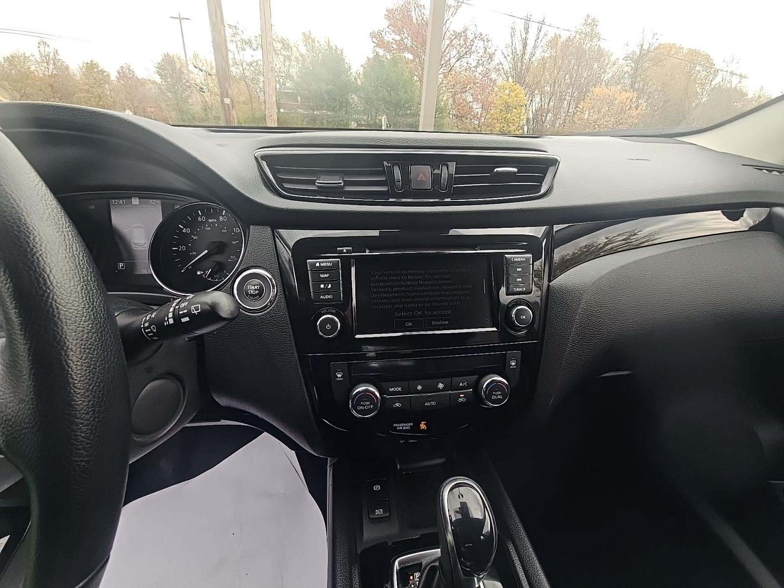 2022 Nissan Rogue Sport SL FWD