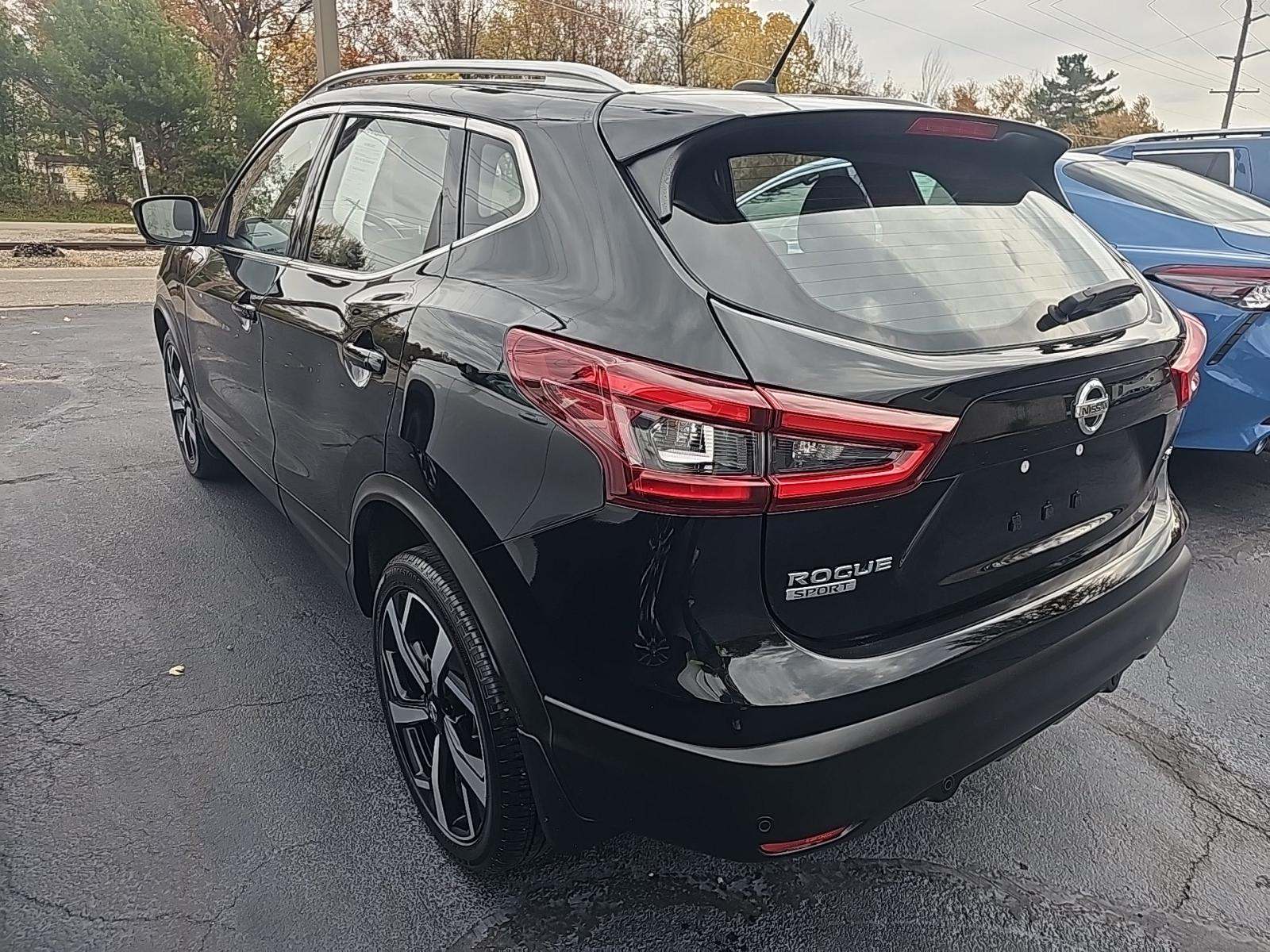 2022 Nissan Rogue Sport SL FWD