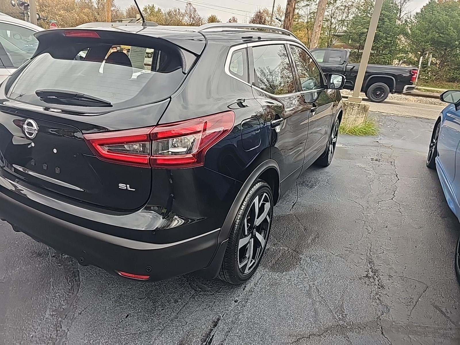 2022 Nissan Rogue Sport SL FWD