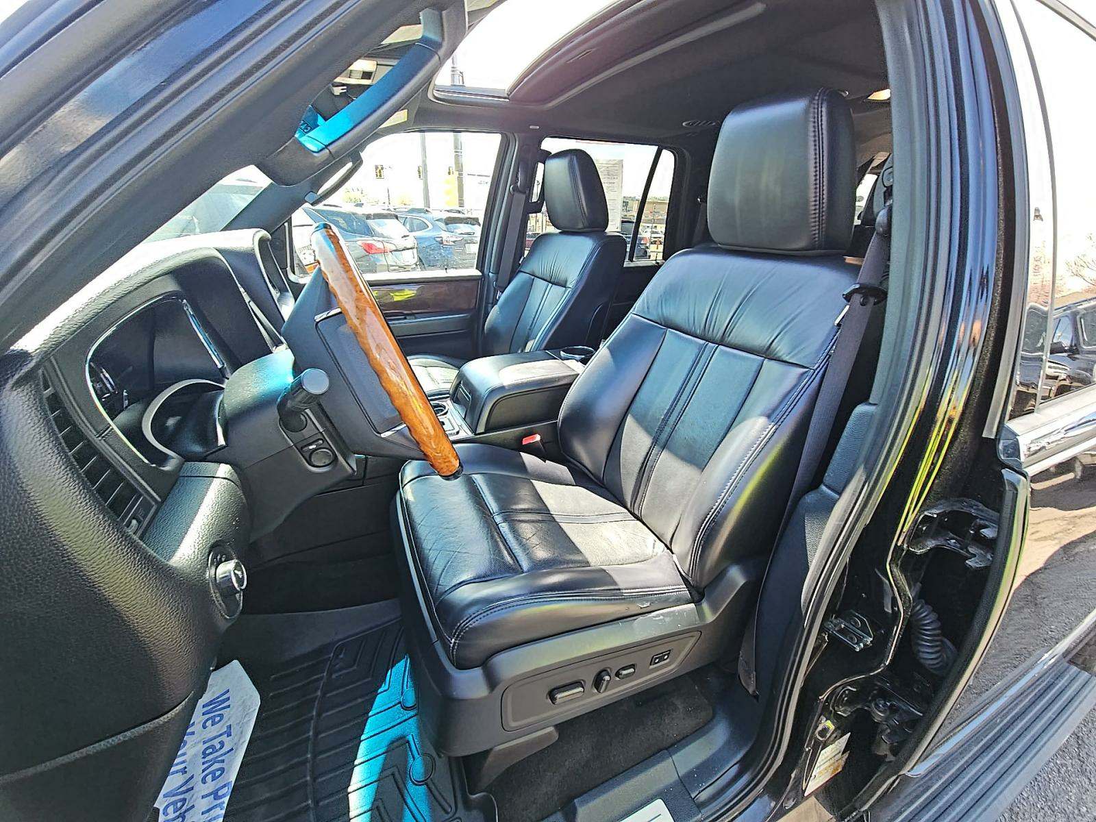 2017 Lincoln Navigator L Select AWD