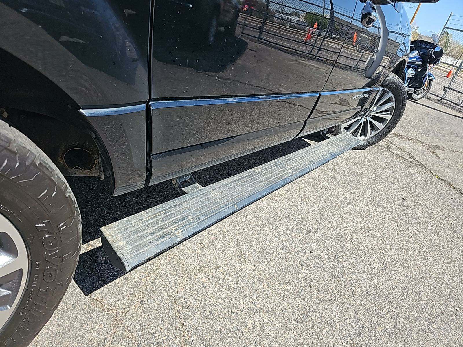 2017 Lincoln Navigator L Select AWD