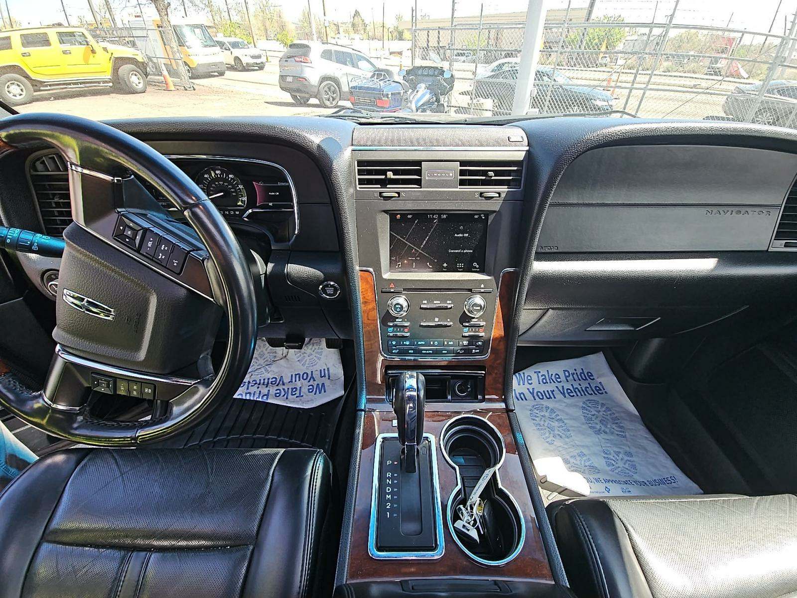 2017 Lincoln Navigator L Select AWD