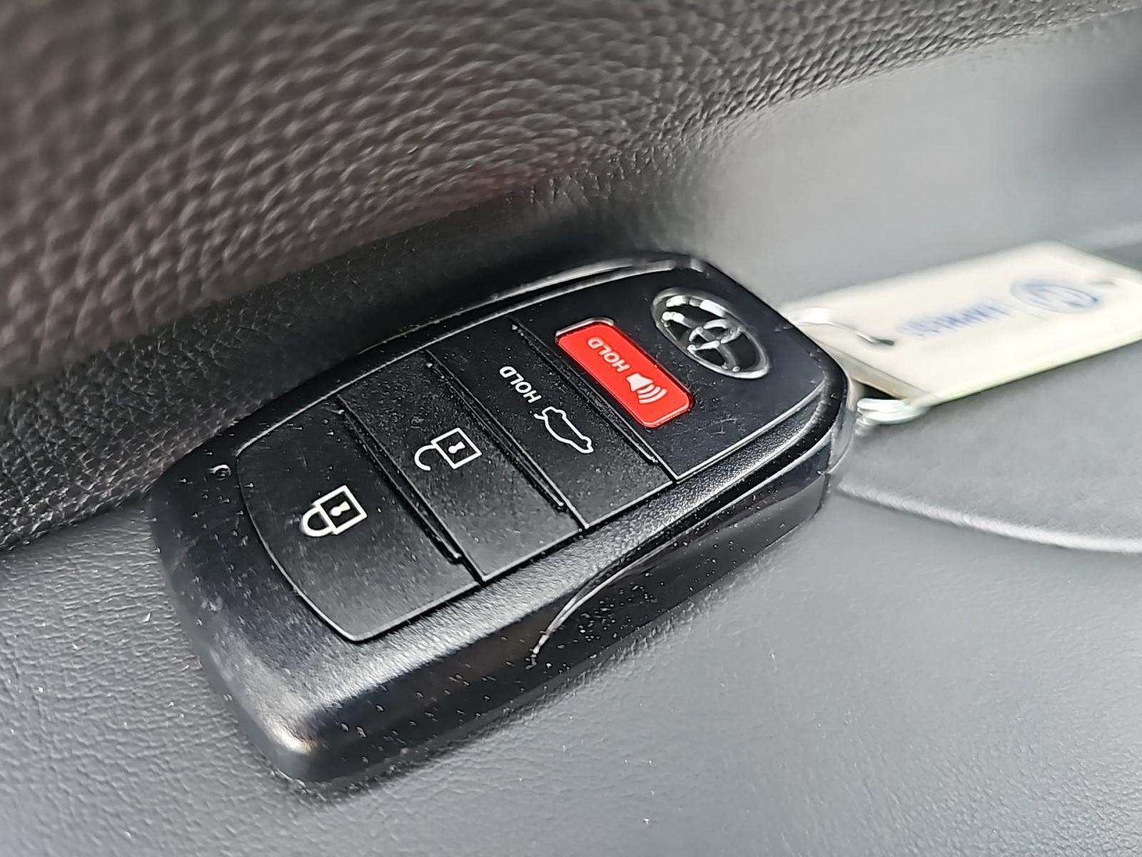 2025 Toyota Corolla SE FWD