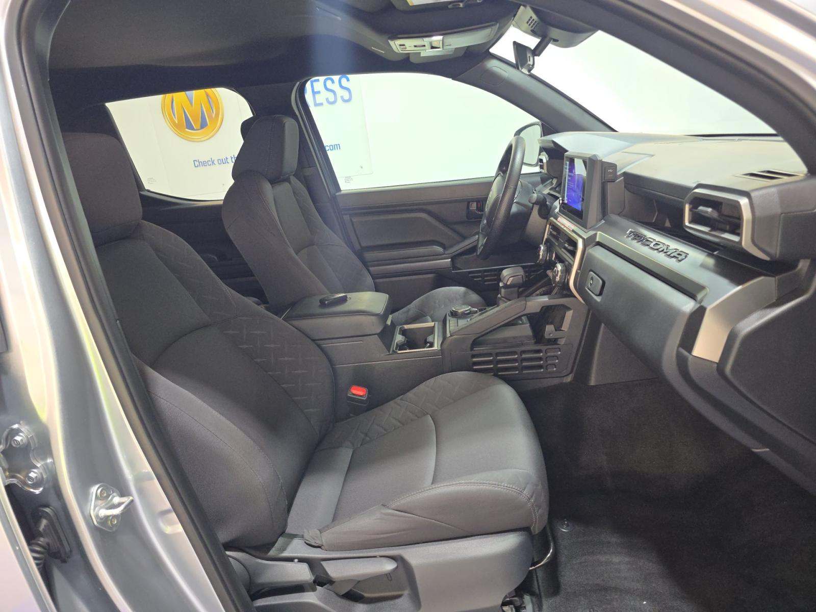 2026 Toyota Tacoma SR5 AWD