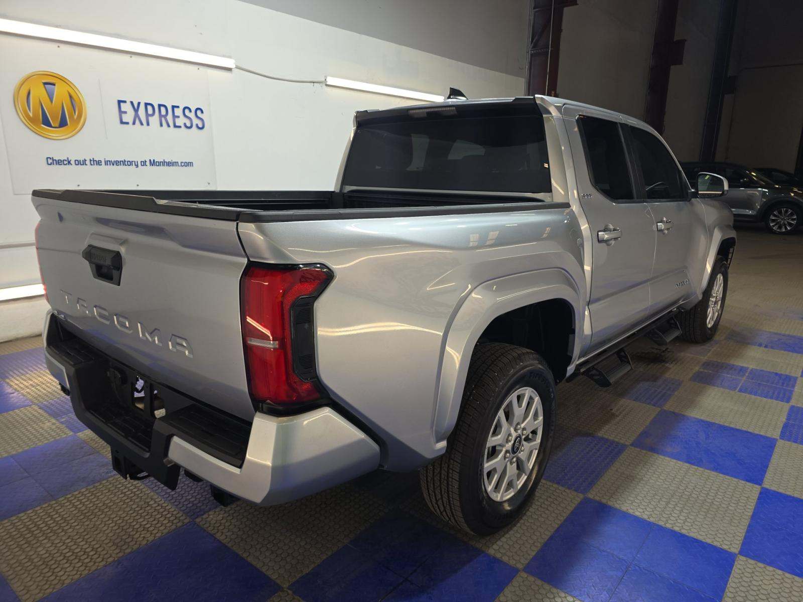 2026 Toyota Tacoma SR5 AWD