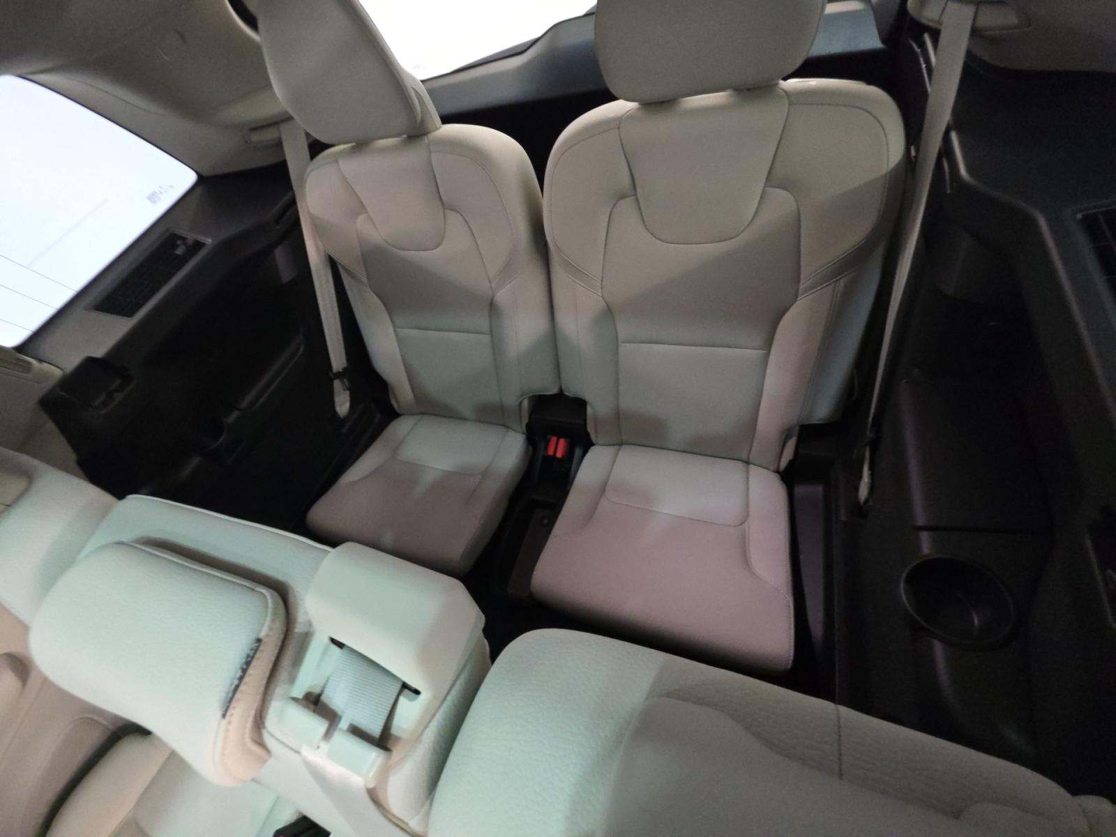 2024 Volvo XC90 B5 Plus AWD