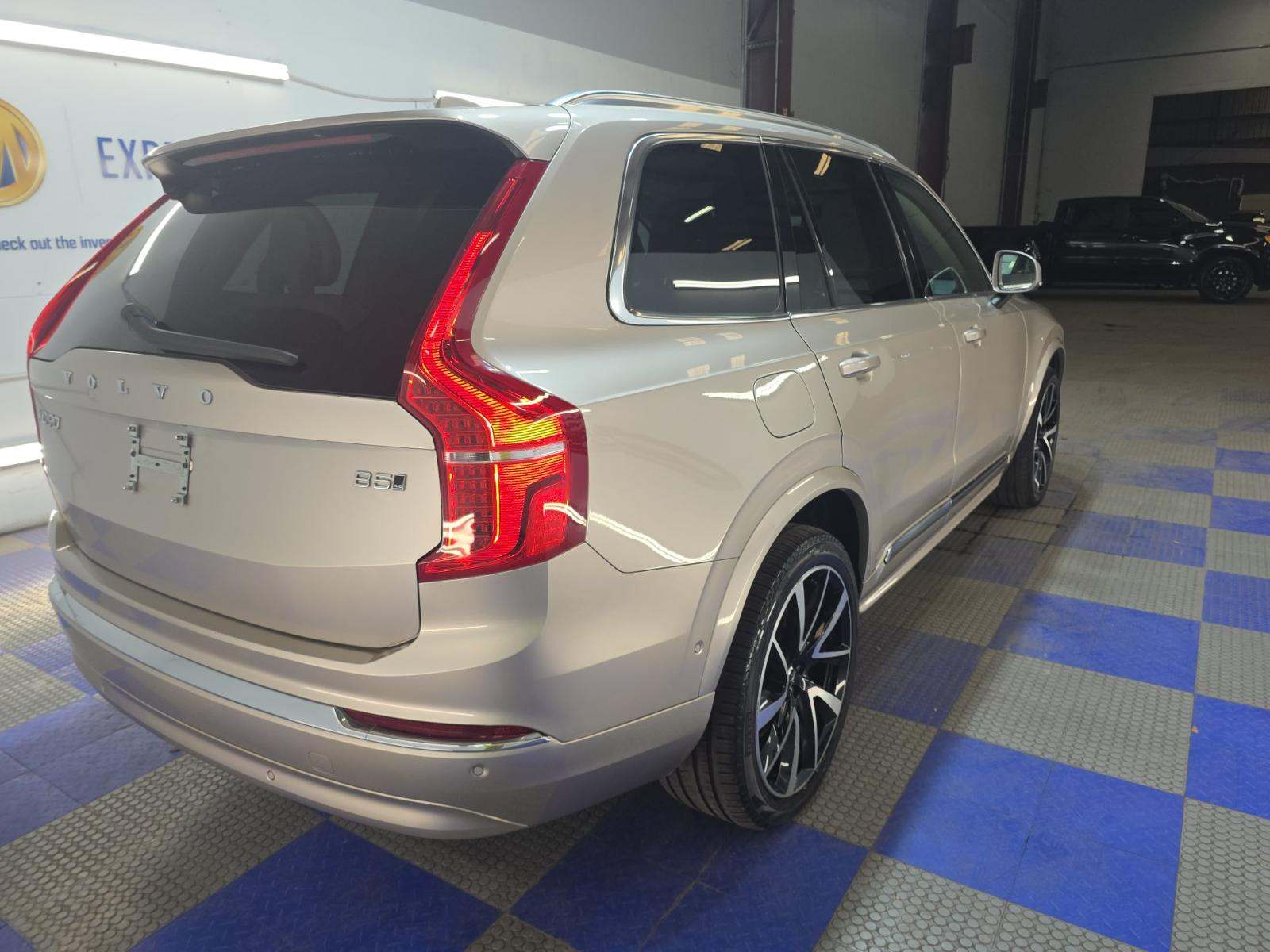 2024 Volvo XC90 B5 Plus AWD
