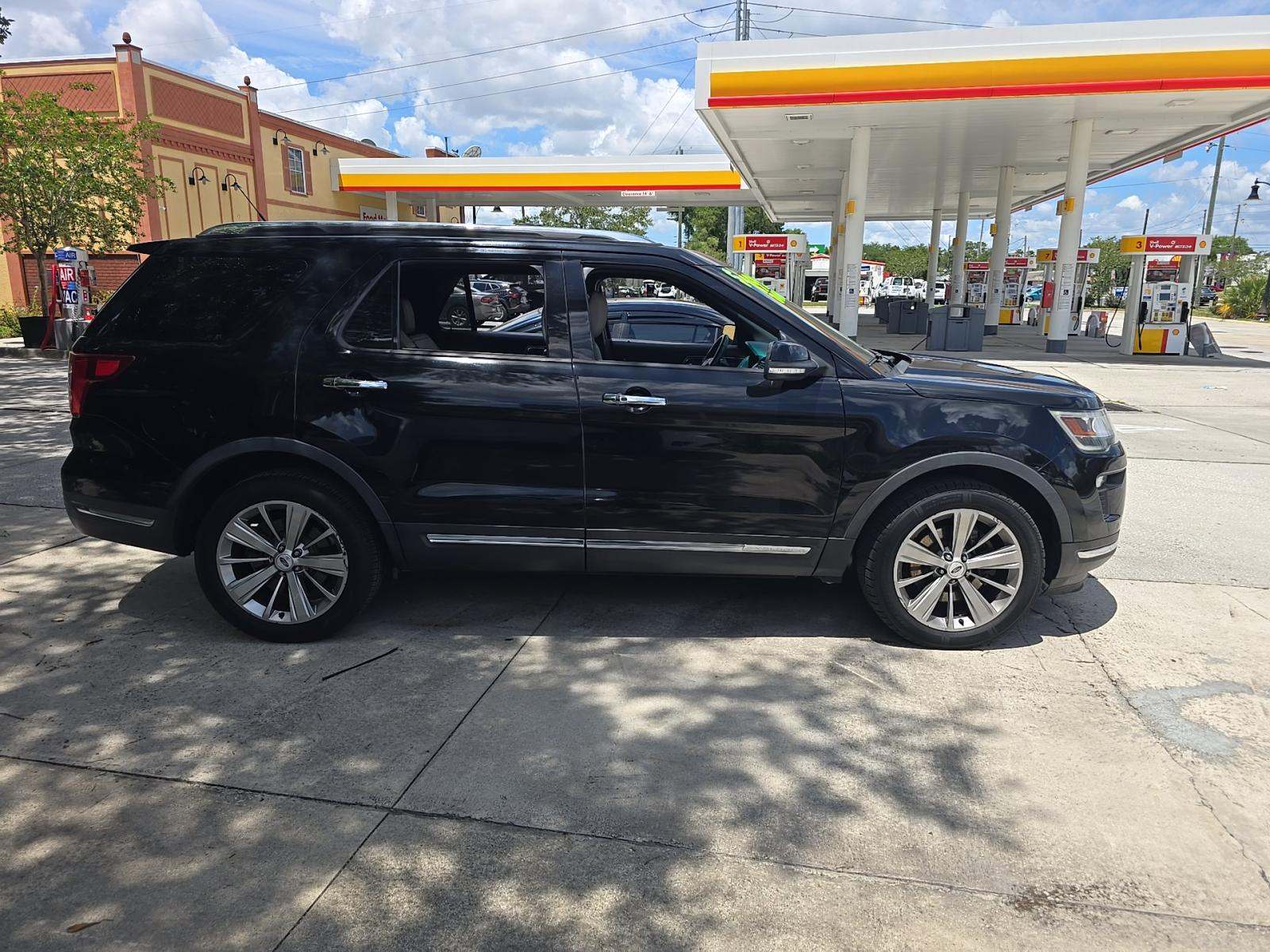 FORD EXPLORER - 4