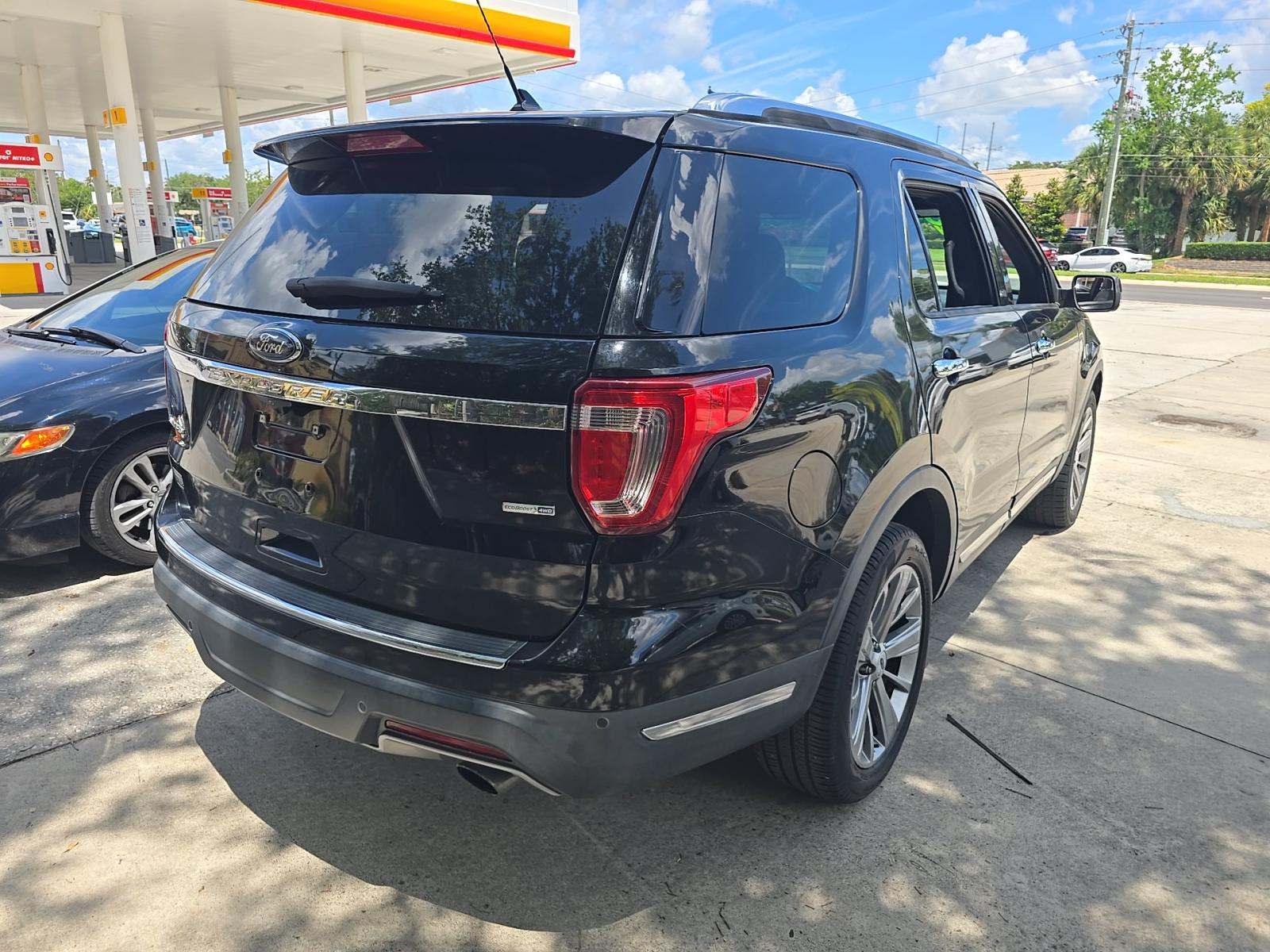FORD EXPLORER - 3