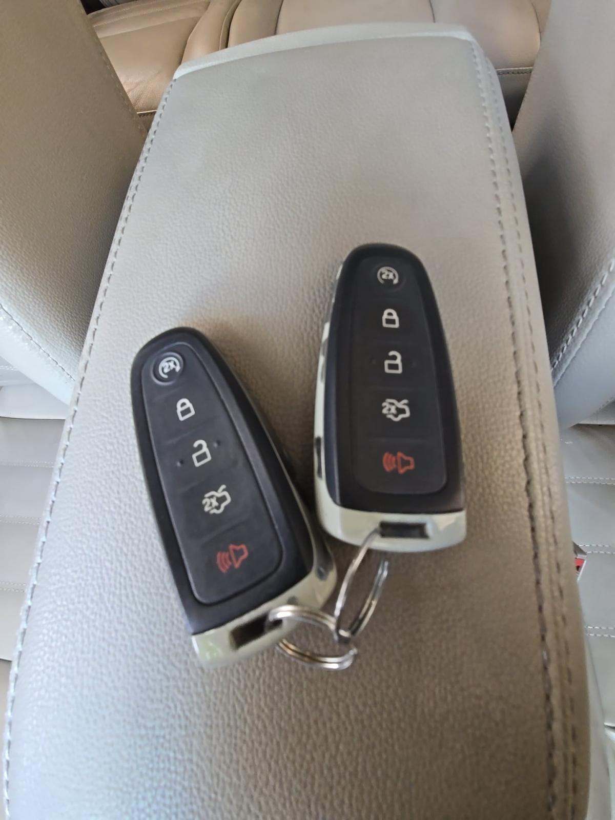 FORD ESCAPE - 8
