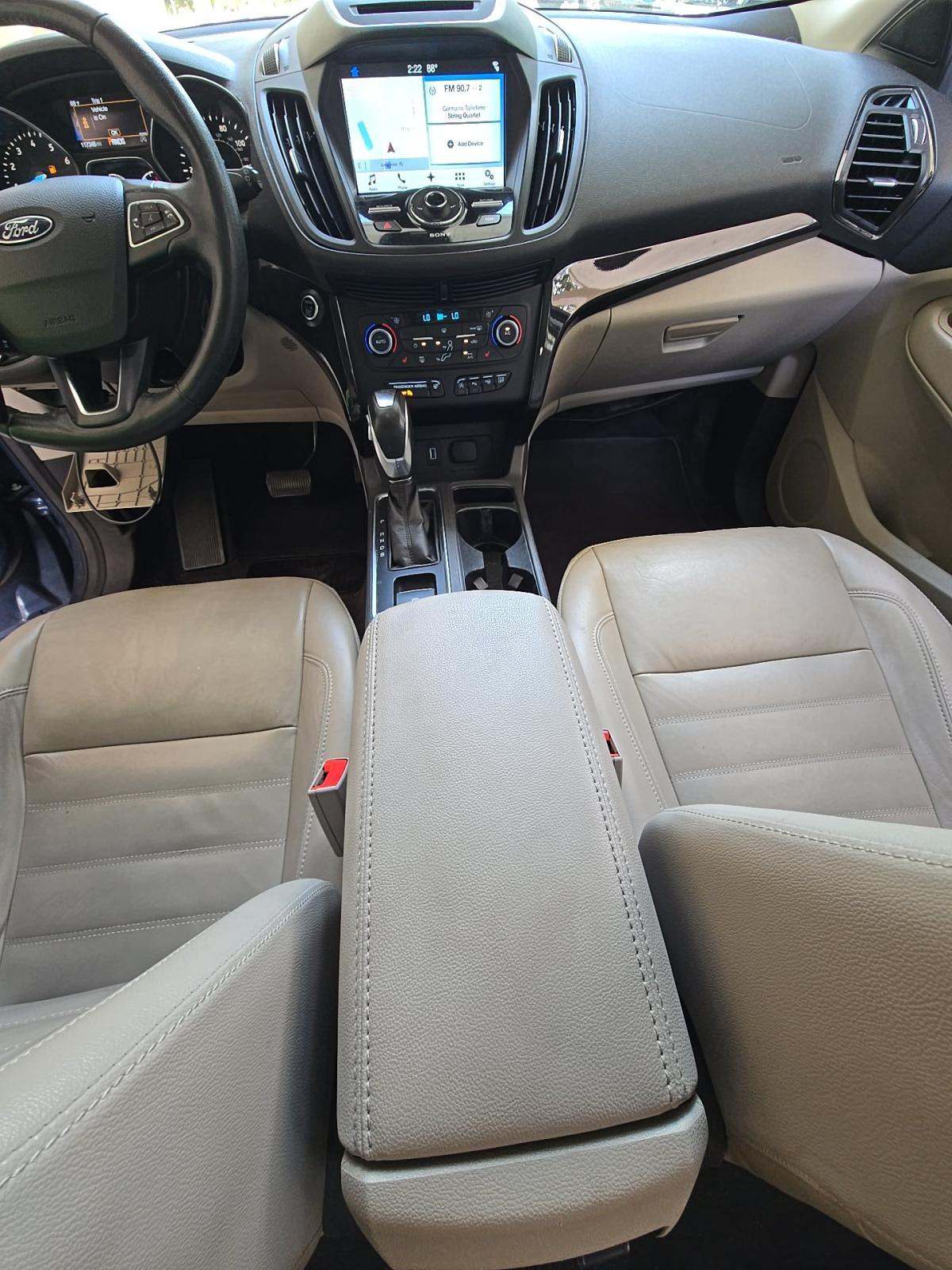 FORD ESCAPE - 10