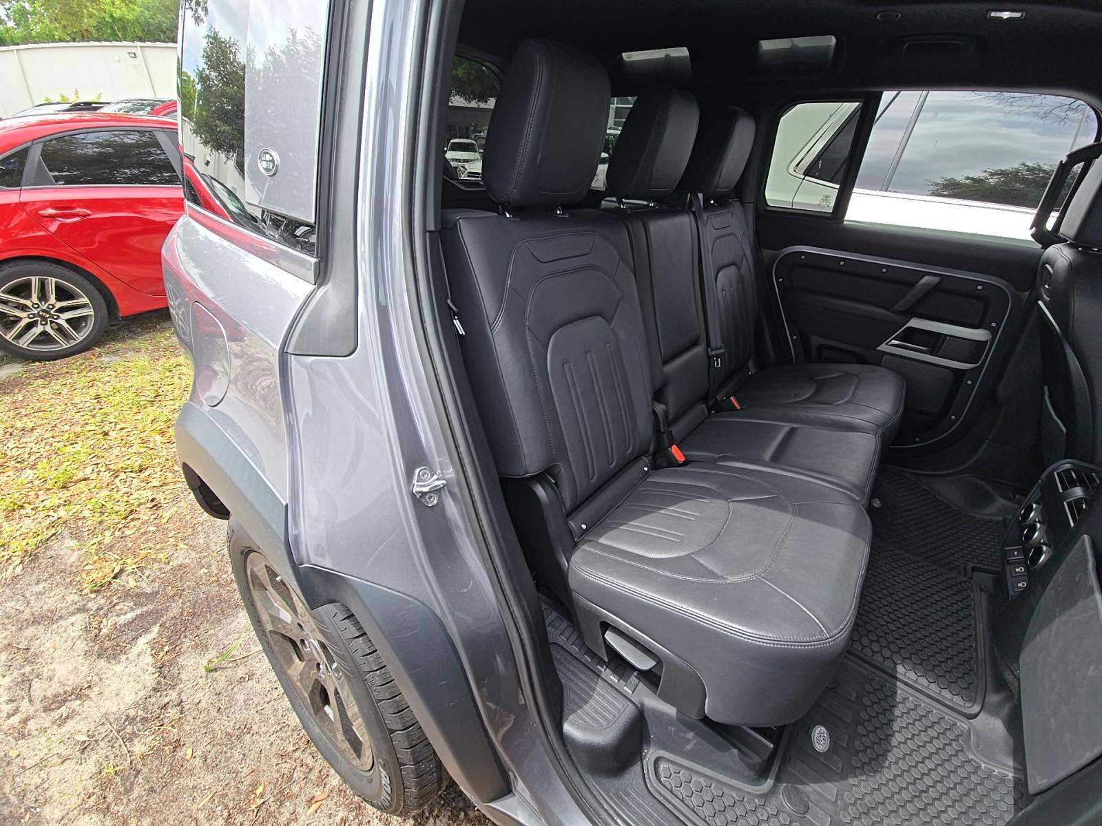 2022 Land Rover Defender 110 SE AWD
