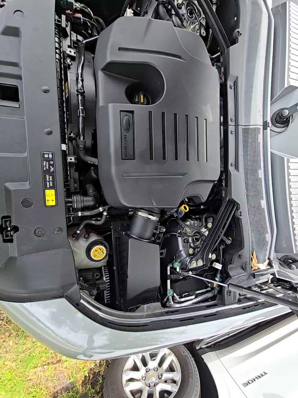 2022 Land Rover Defender 110 SE AWD