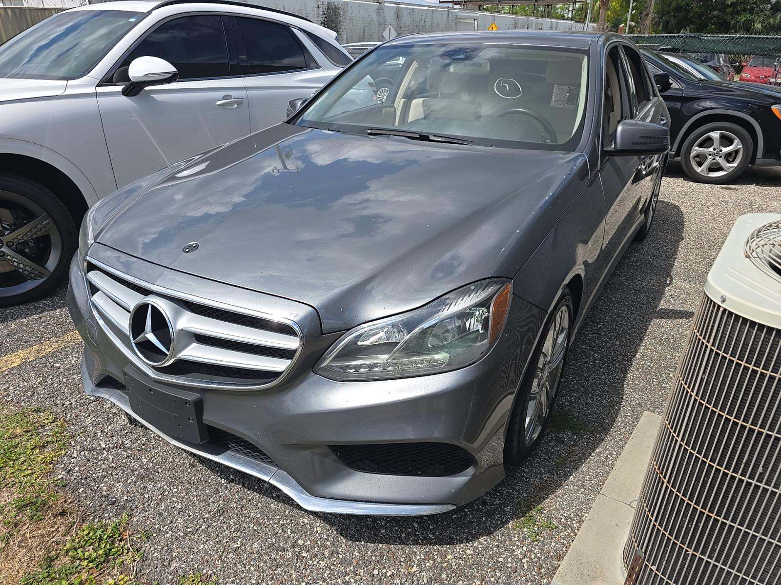 MERCEDES-BENZ E-CLASS - 1