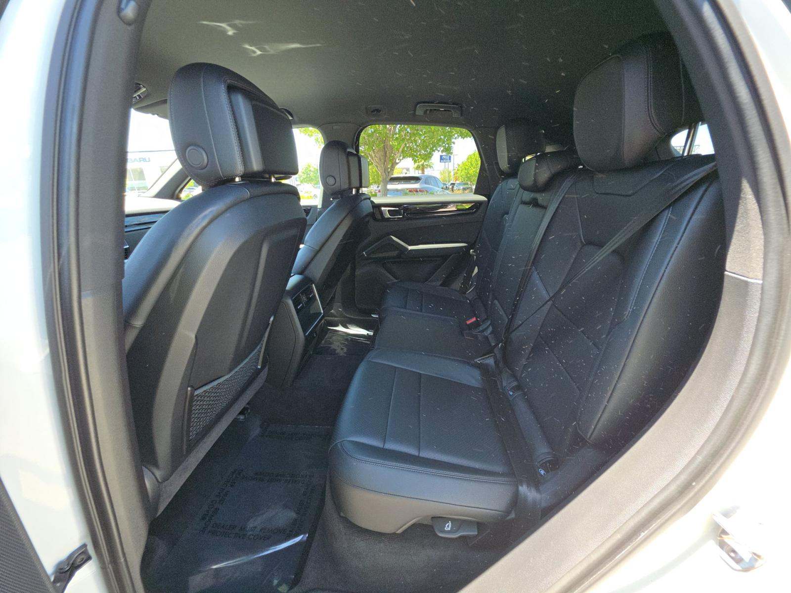 PORSCHE CAYENNE - 9