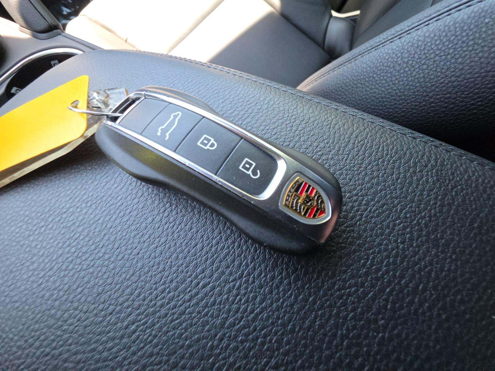PORSCHE CAYENNE - 4