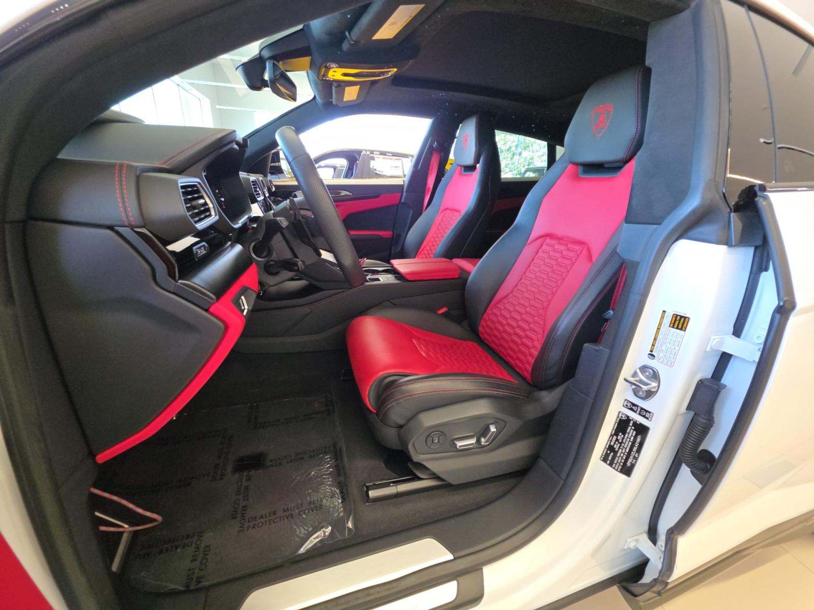 2022 Lamborghini Urus Base AWD