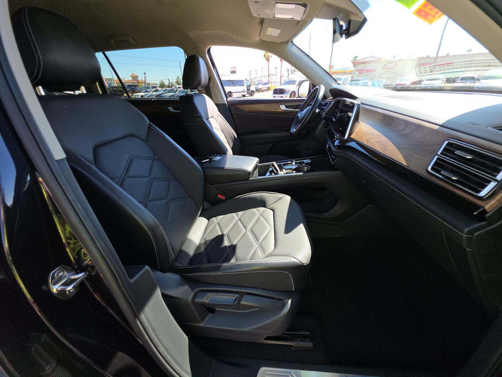 2024 Volkswagen Atlas 2.0T SE AWD