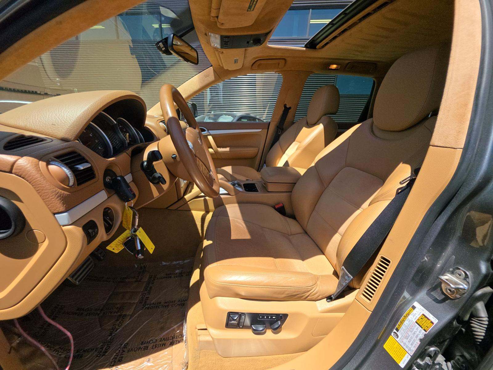 PORSCHE CAYENNE - 6