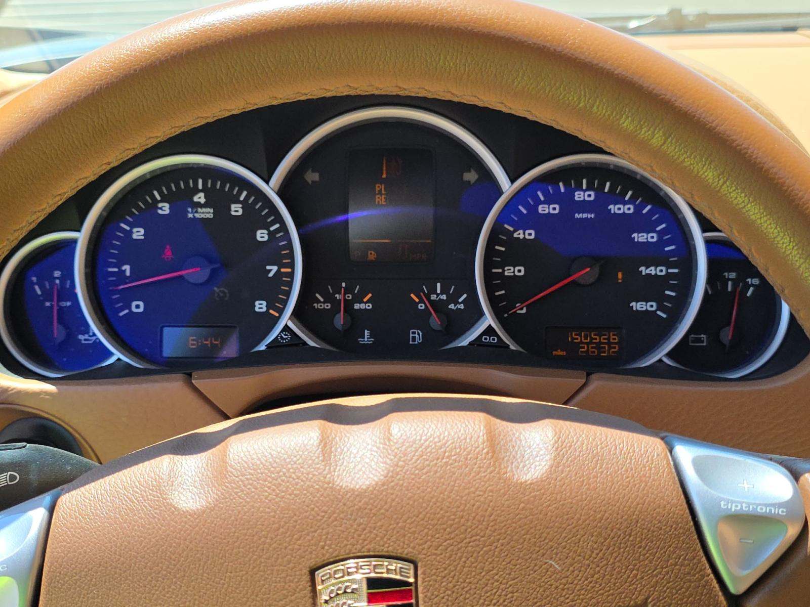 PORSCHE CAYENNE - 9