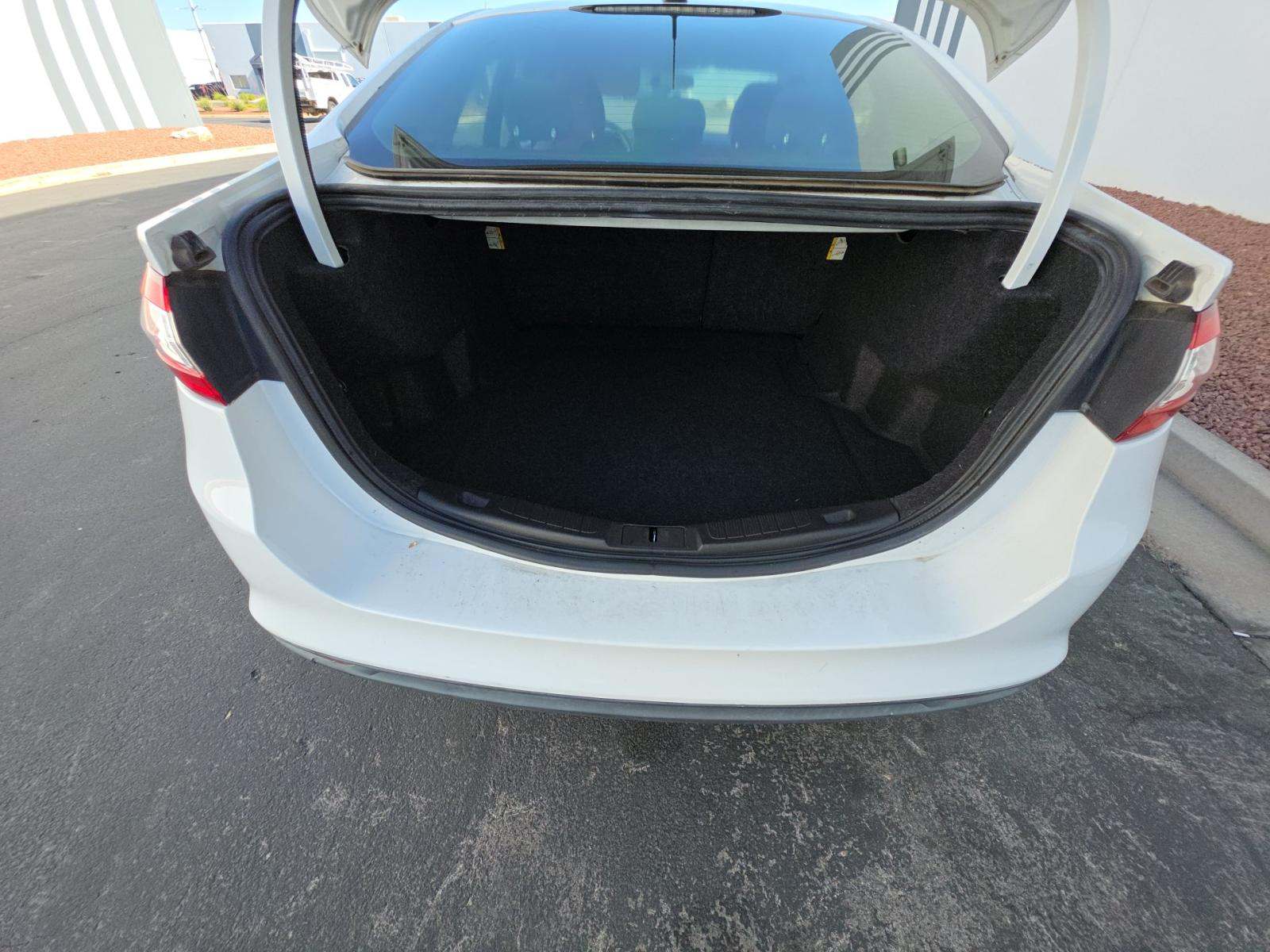 FORD FUSION - 10