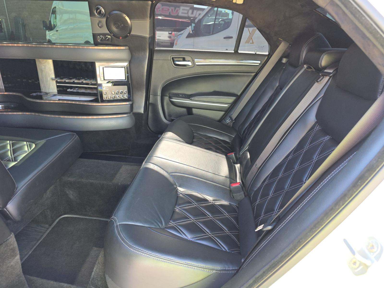 2021 Chrysler 300 Touring L RWD