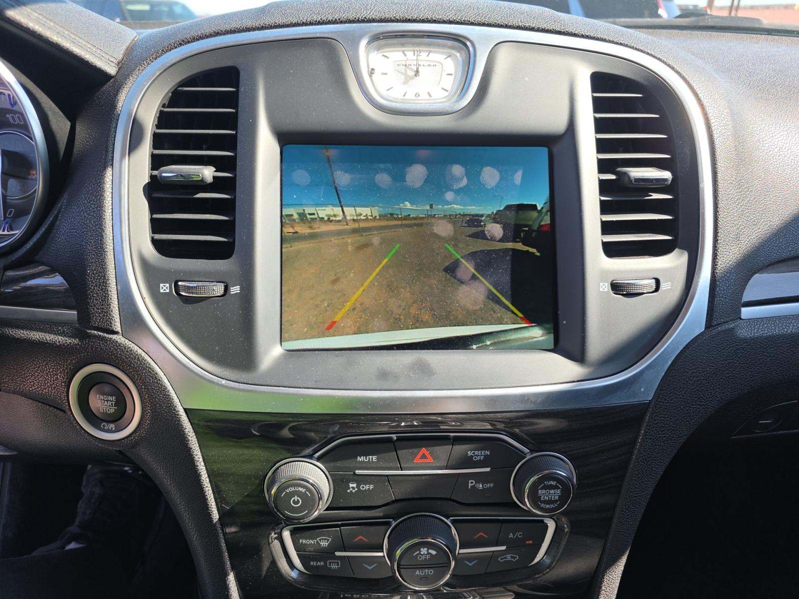 2021 Chrysler 300 Touring L RWD