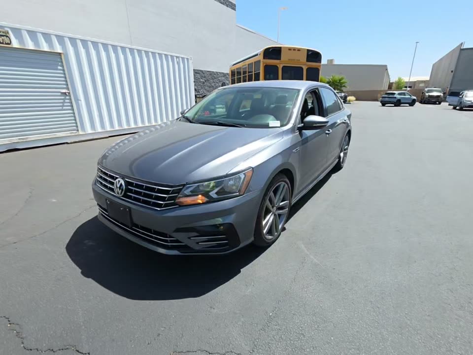 2018 Volkswagen Passat 2.0T R-Line FWD