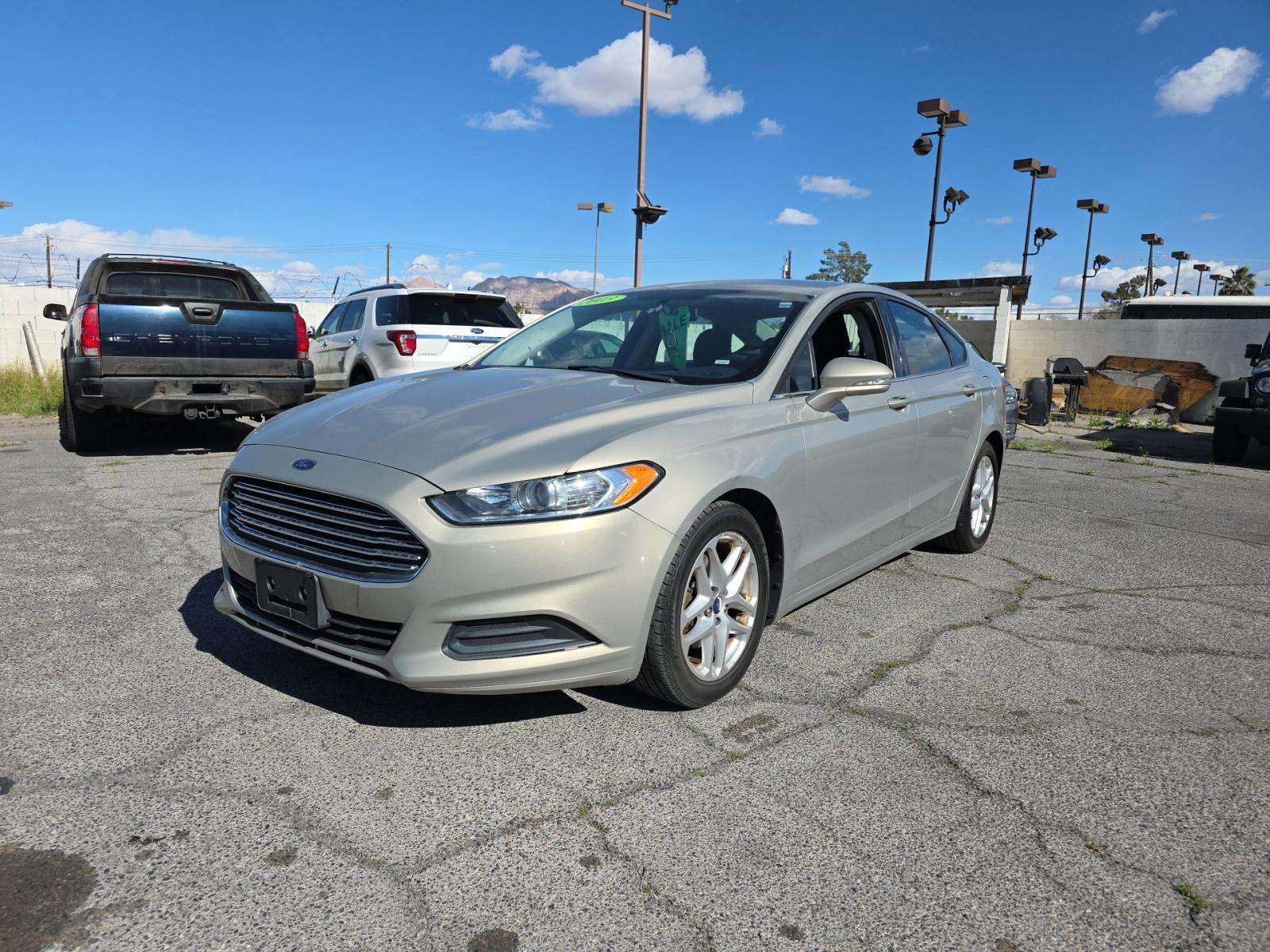 2016 Ford Fusion SE FWD