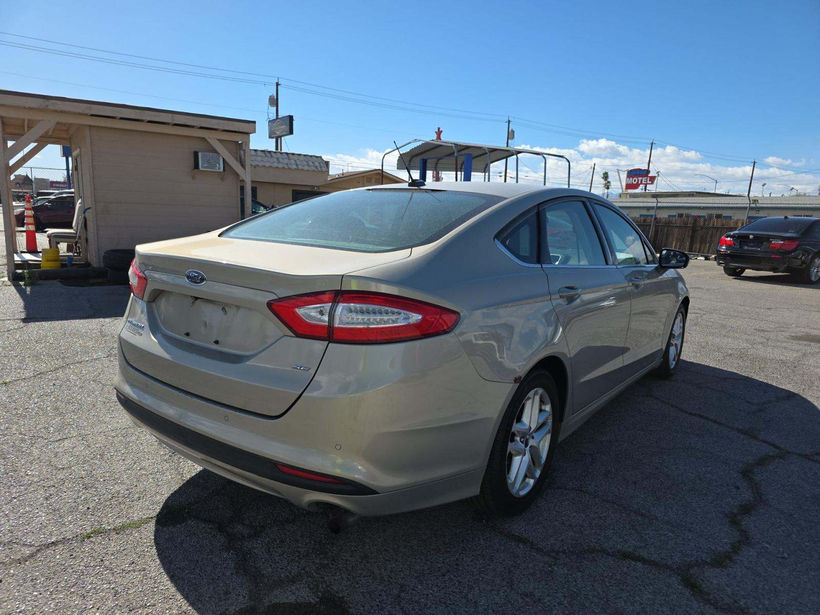 2016 Ford Fusion SE FWD