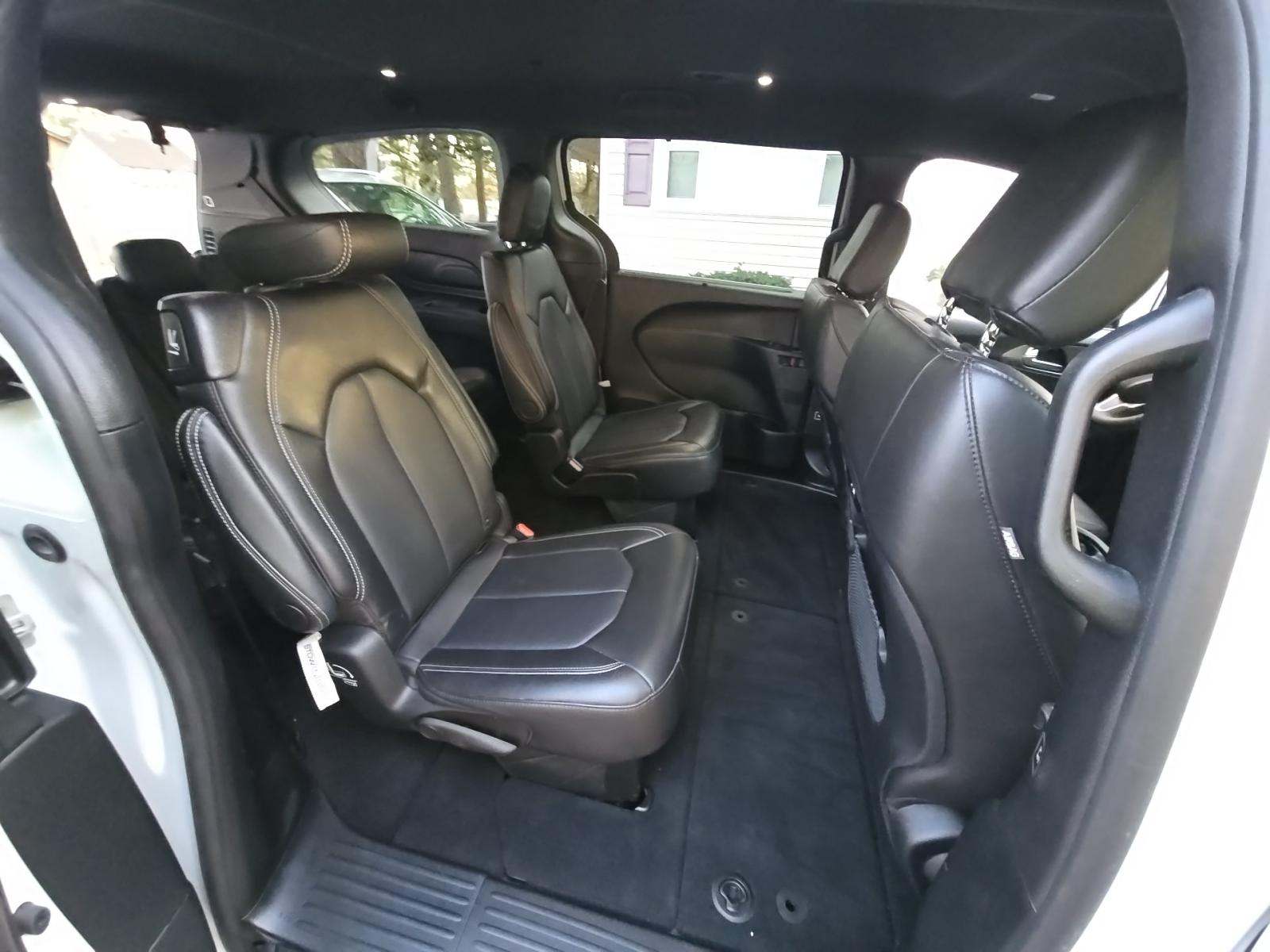 2025 Chrysler Pacifica Select FWD