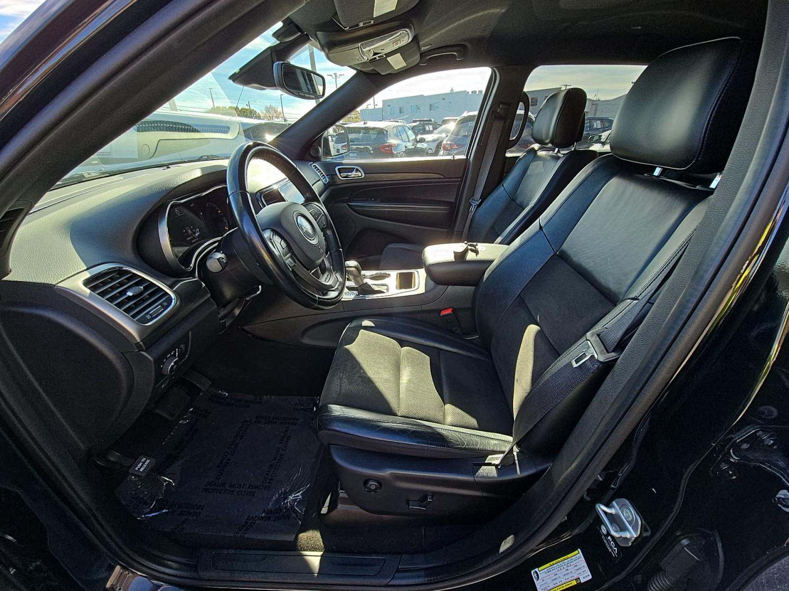 2022 Jeep Grand Cherokee Laredo X AWD