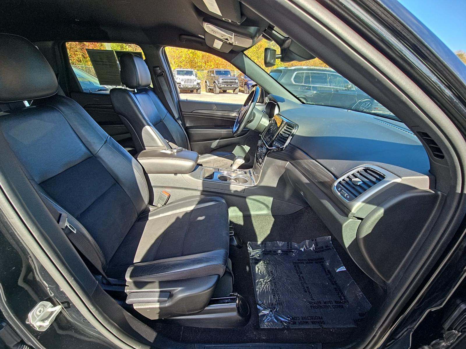 2022 Jeep Grand Cherokee Laredo X AWD