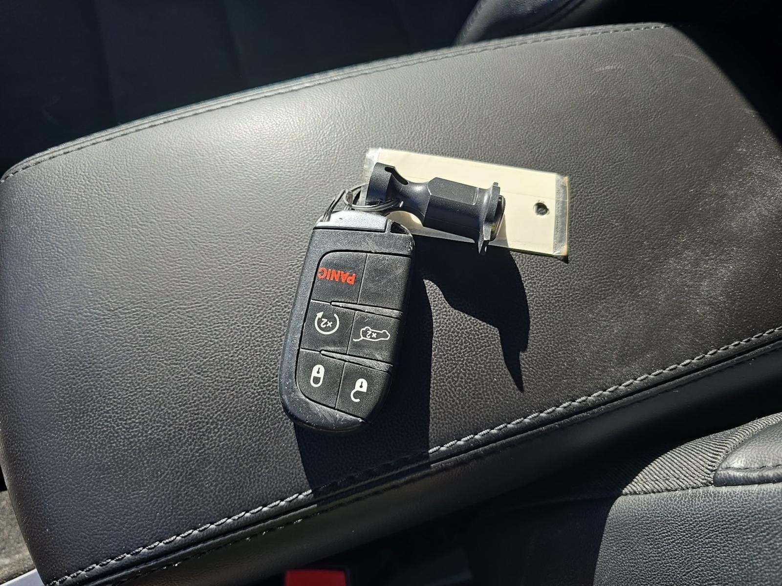 2022 Jeep Grand Cherokee Laredo X AWD