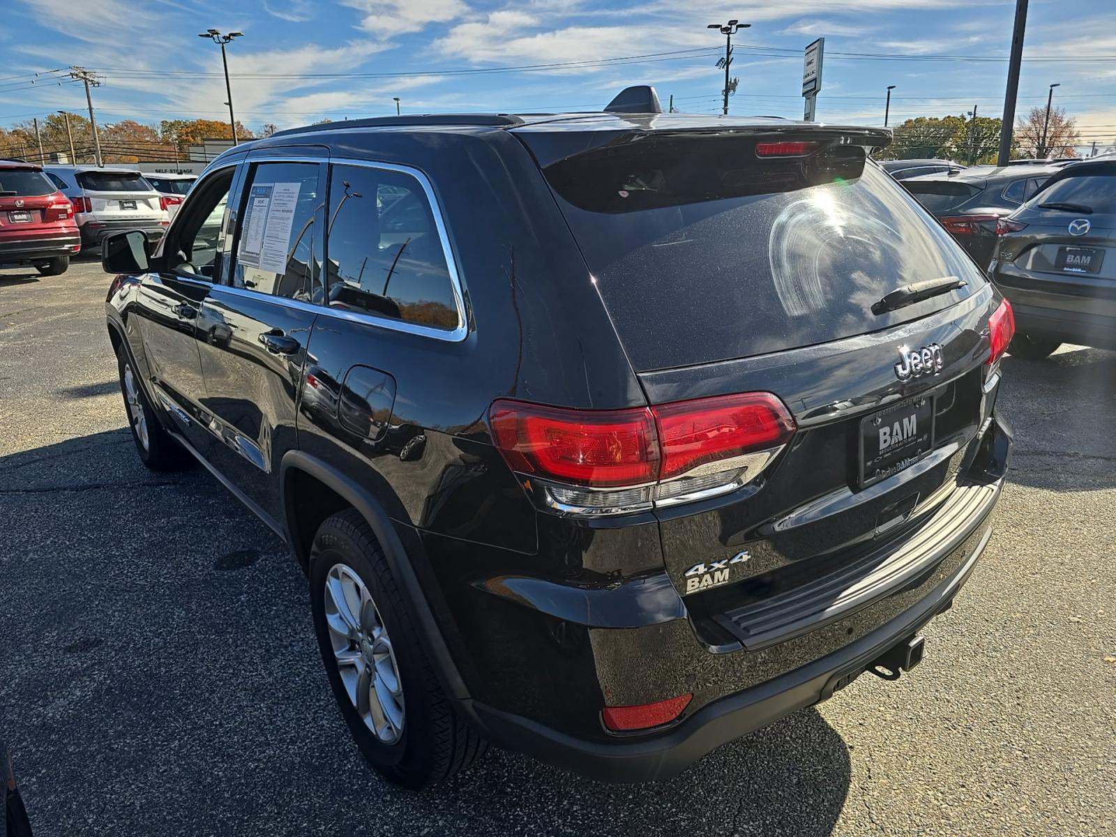 2022 Jeep Grand Cherokee Laredo X AWD