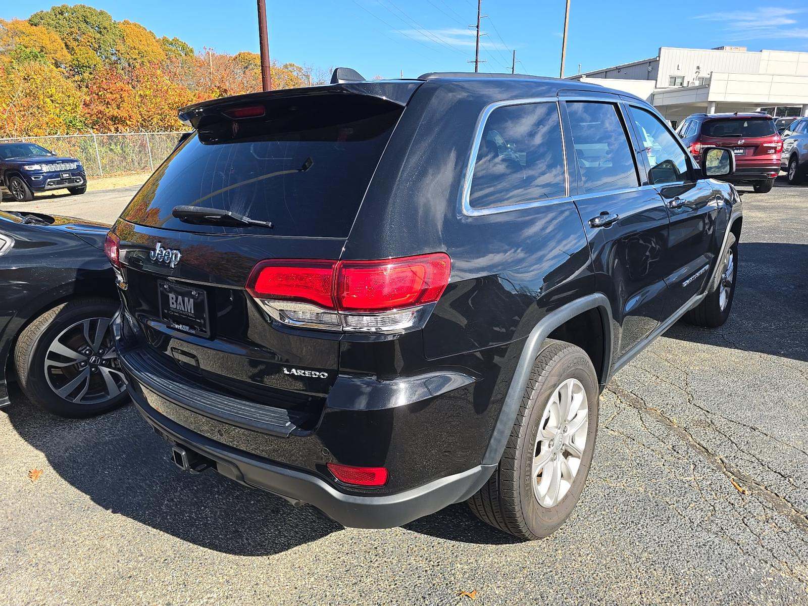 2022 Jeep Grand Cherokee Laredo X AWD