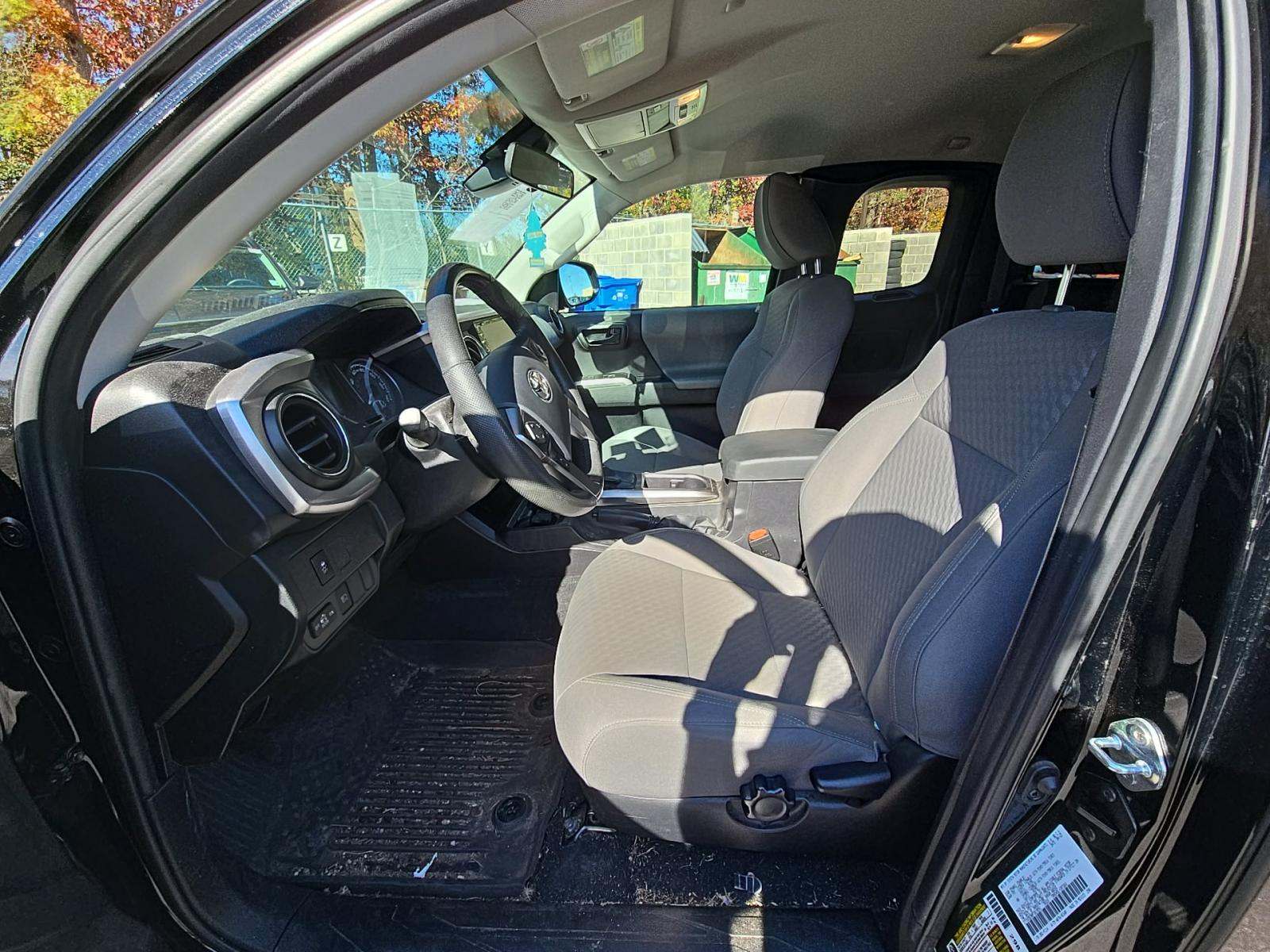 2023 Toyota Tacoma SR5 AWD