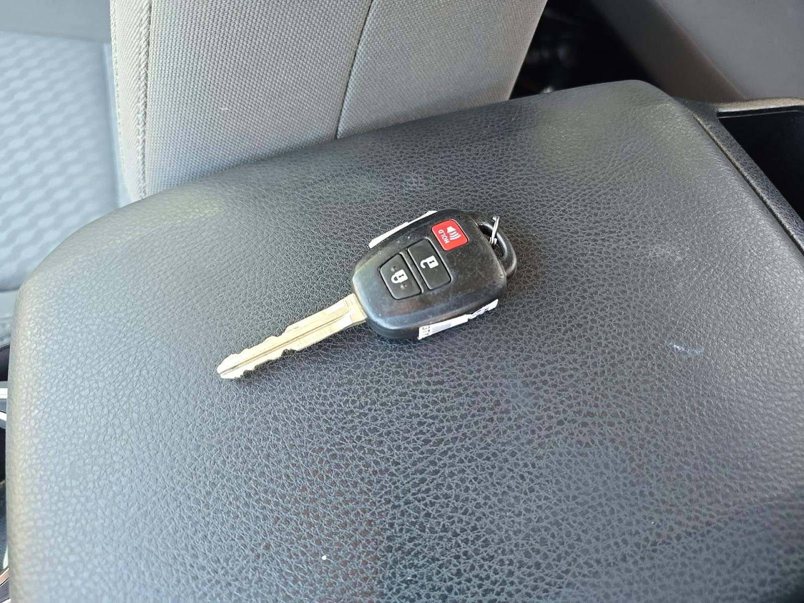 2023 Toyota Tacoma SR5 AWD