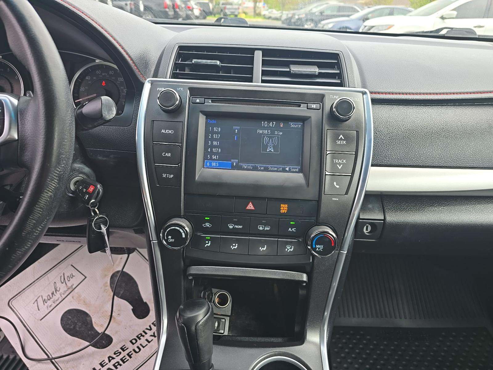 2016 Toyota Camry SE FWD