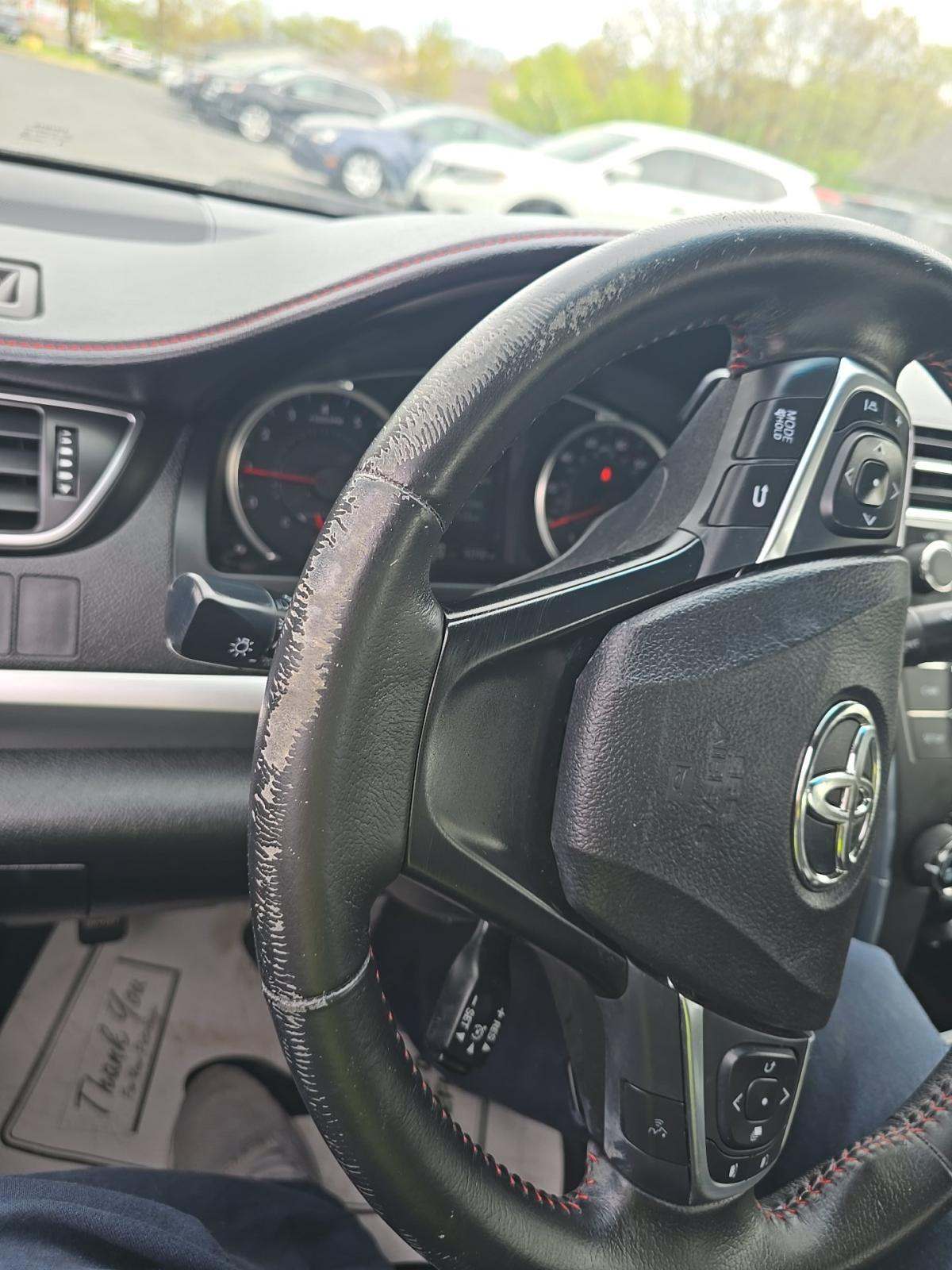 2016 Toyota Camry SE FWD